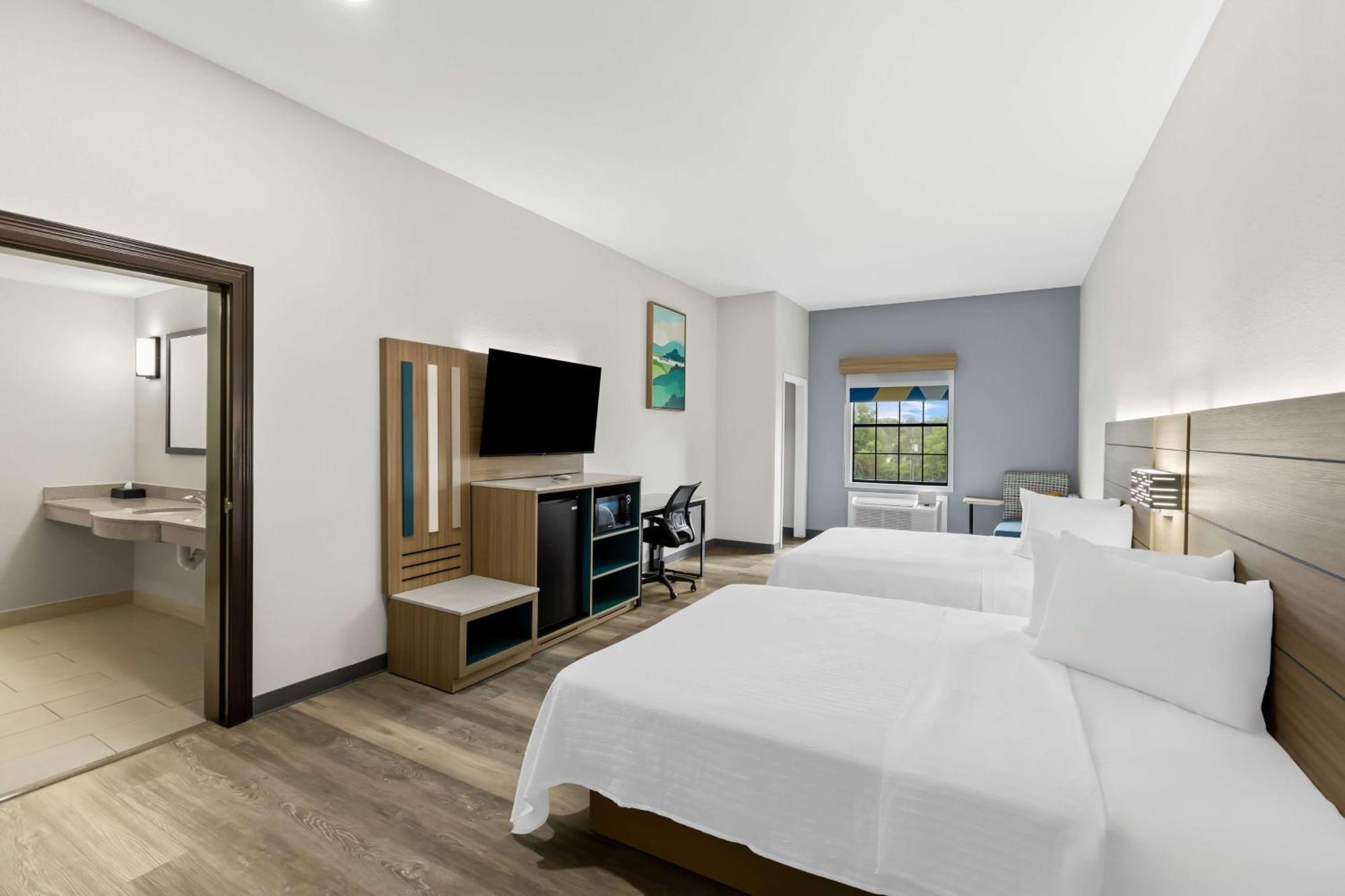 Sonesta Essential Beaumont Hotel Exterior photo