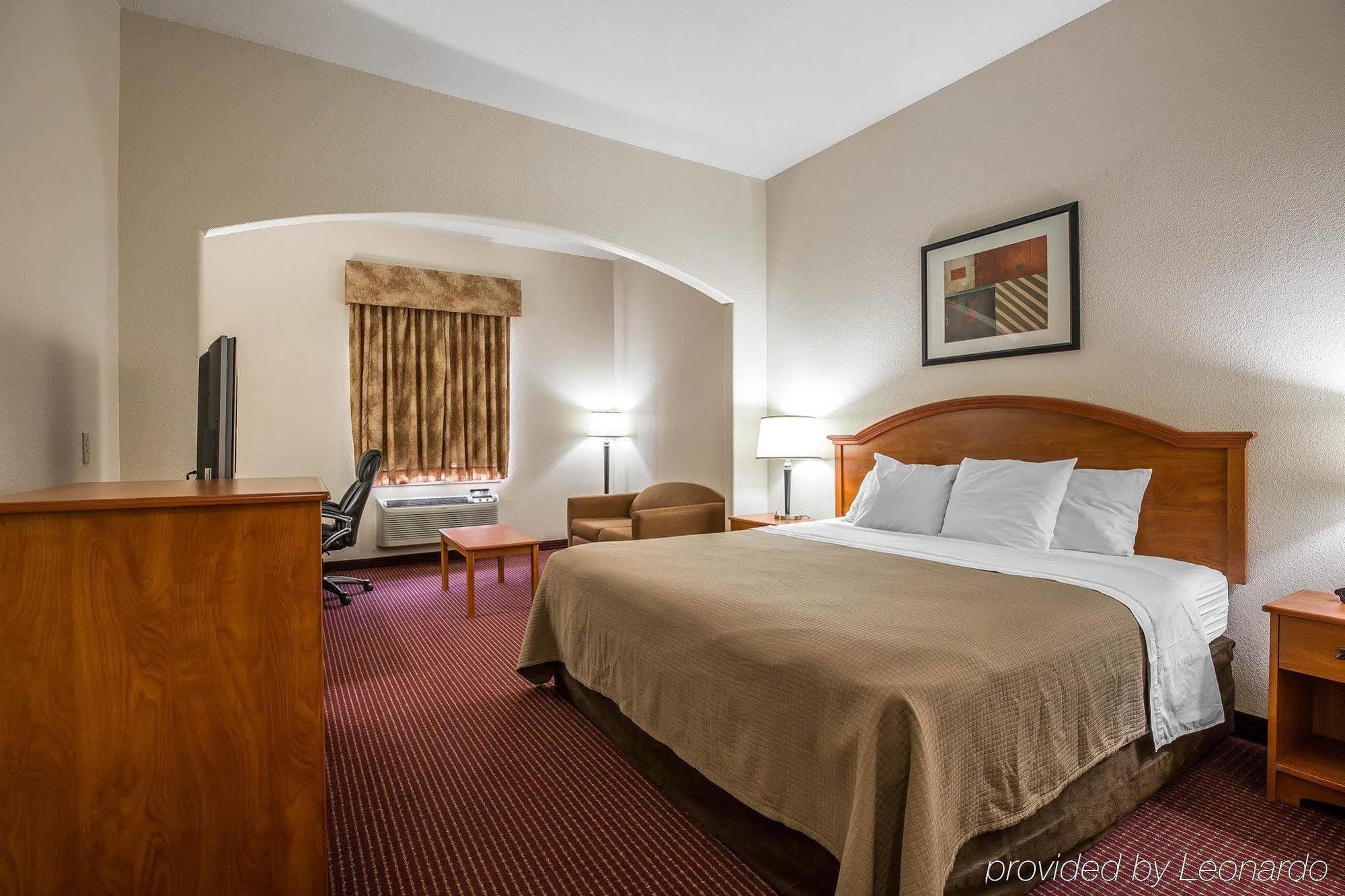 Sonesta Essential Beaumont Hotel Exterior photo